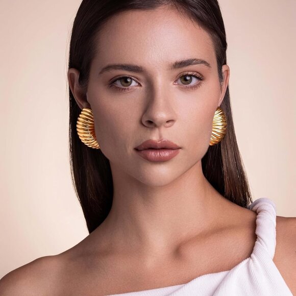 Gold Chunky Clip On Earrings Large Statement Jewelry Hypoallergenic Beach Wear - Picture 2 of 7